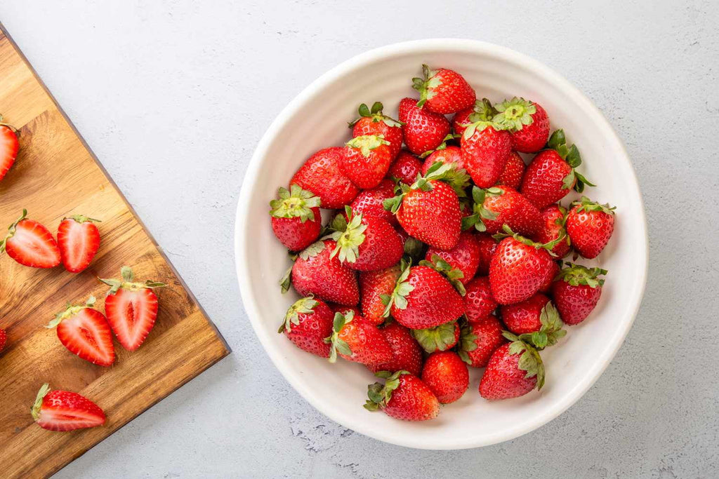 Fresh Strawberries, 1 lb Container
